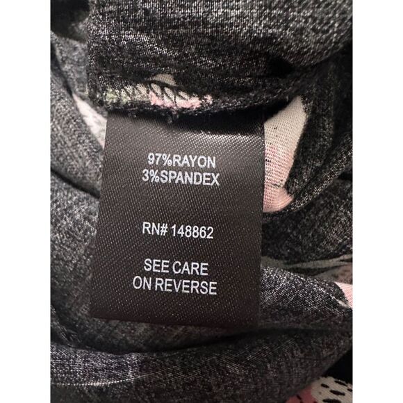 Torrid Black Floral Challis Button Up Romper with Tie, Size 2 (2X) - Picture 7 of 8